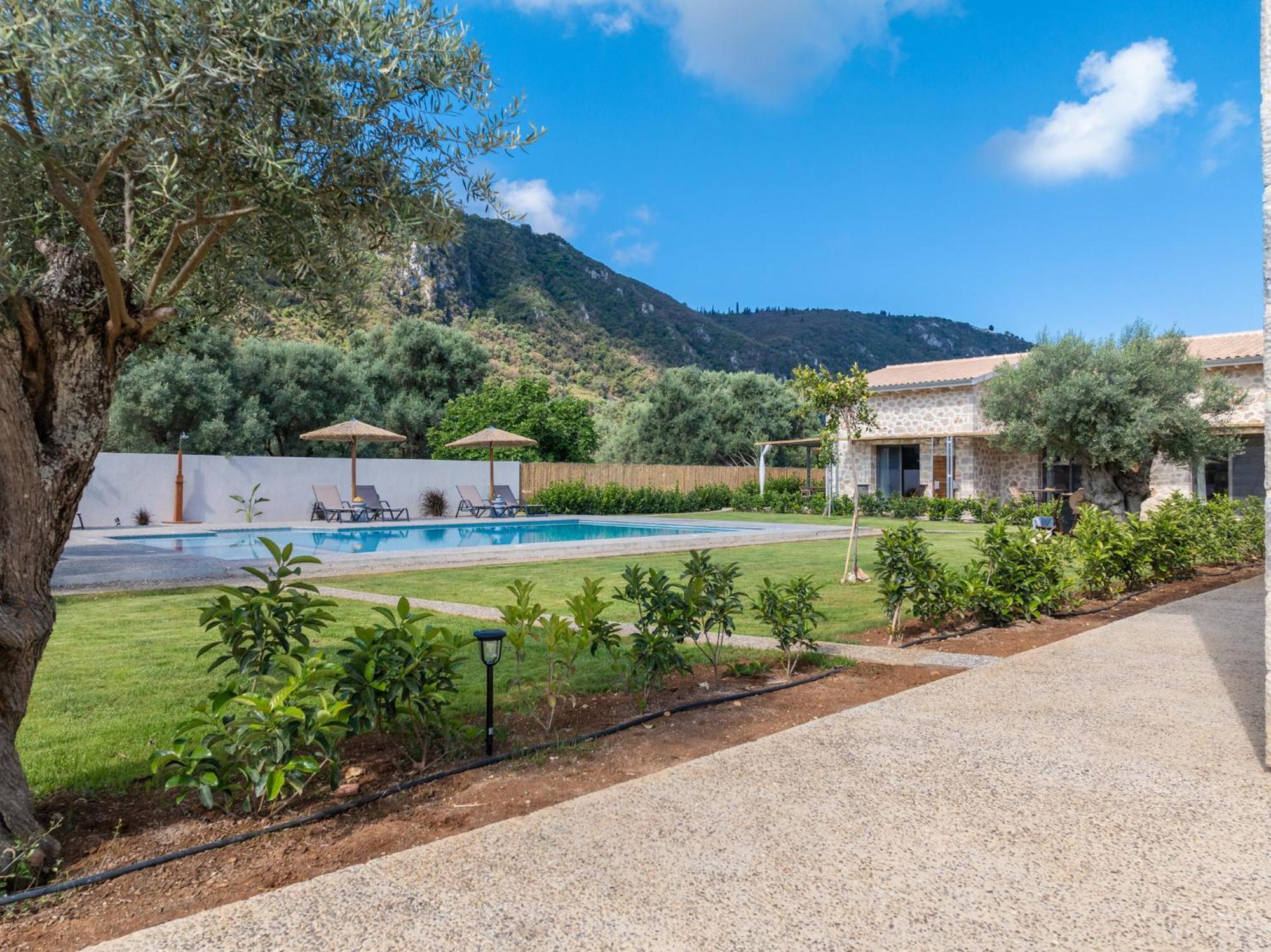 Yannis Retreat Lefkada City