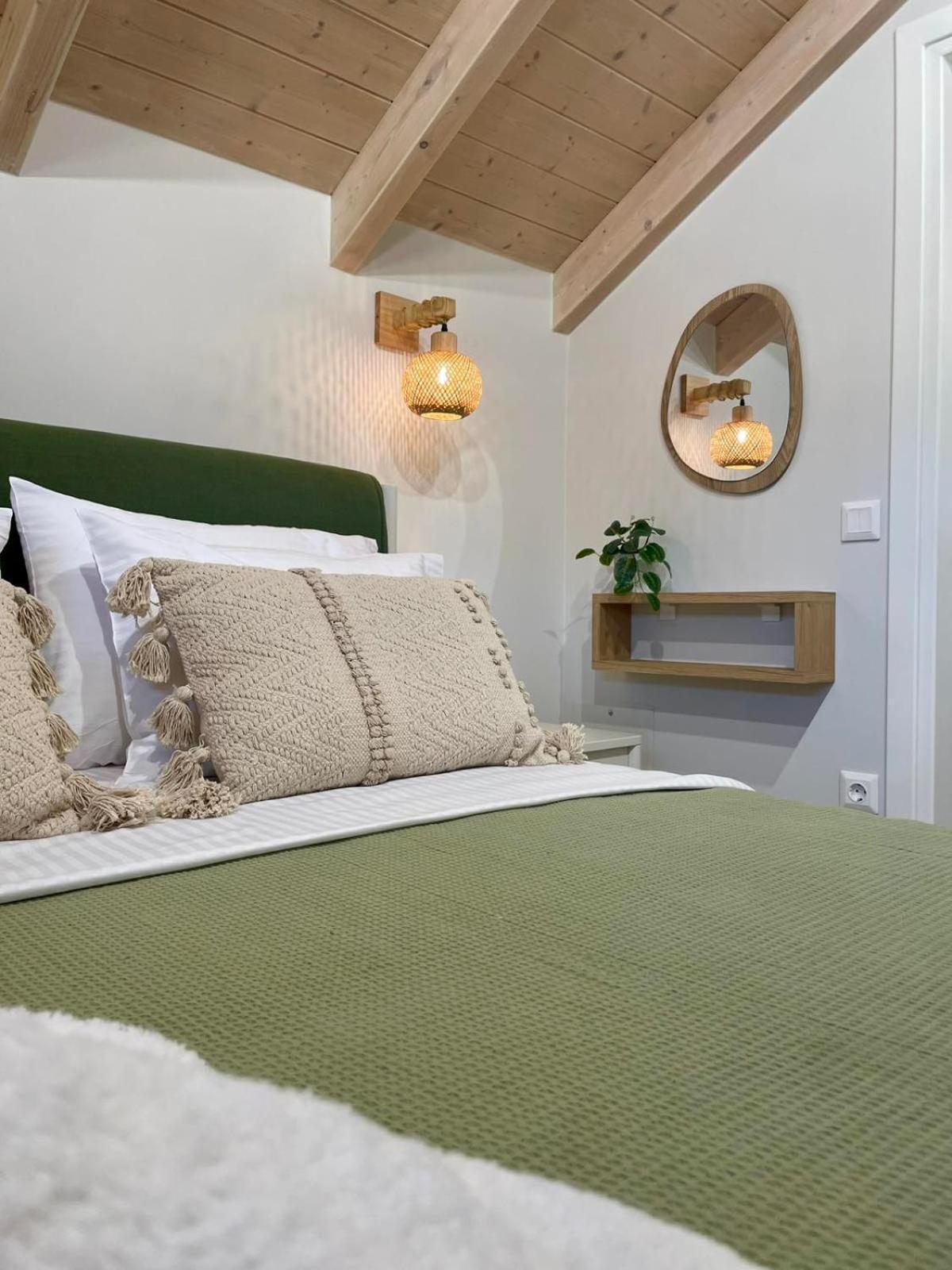 Yannis Retreat Apartment *